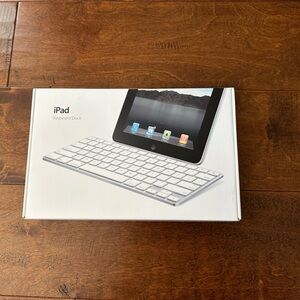Apple iPad Keyboard Dock - opened but never used - in plastic- Model A 1359